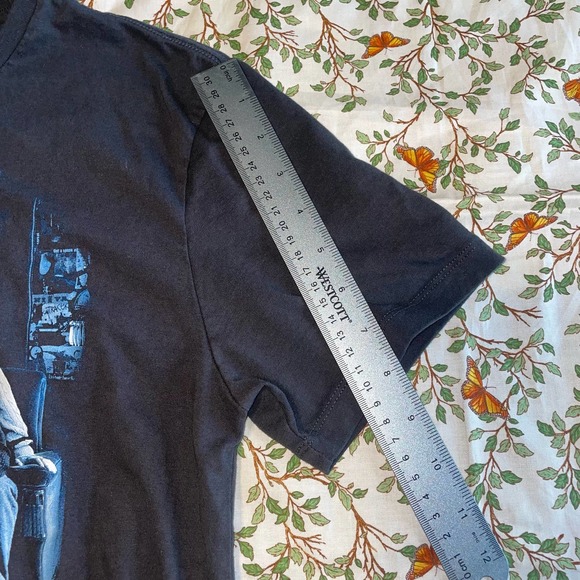 Friend’s Graphic T-Shirt - Picture 4 of 8